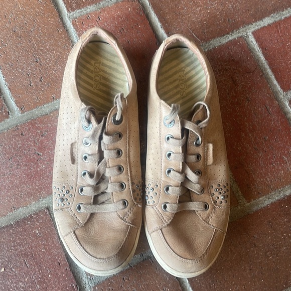 Tan Leather Taos Freedom Sneaker 8 - Picture 5 of 8